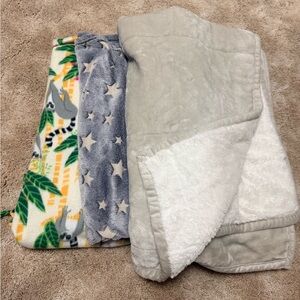 Cozy Fleece Blanket Set of 3 with Jungle and Star Patterns and Reversible